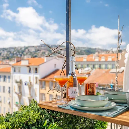 Hyper Center - Air Conditioning - Balcony - Wifi - Tramway - Quiet Apartamento Niza