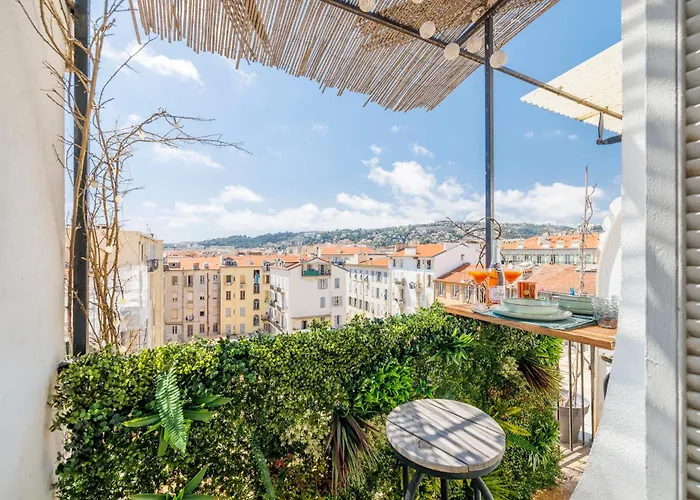 شقة Hyper Center - Air Conditioning - Balcony - Wifi - Tramway - Quiet نيس