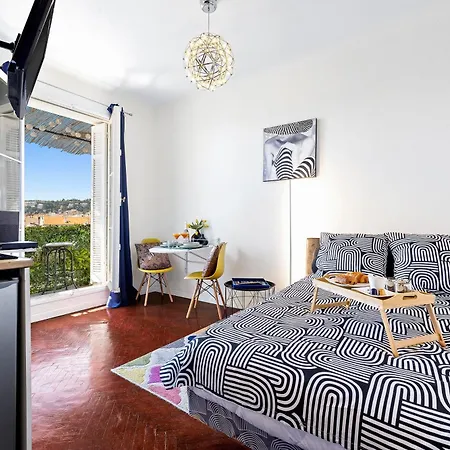 Hyper Center - Air Conditioning - Balcony - Wifi - Tramway - Quiet Appartement *